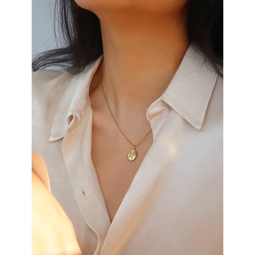 NEW 18K Gold Plated Rose Flower Pendant Necklace - Picture 13 of 16